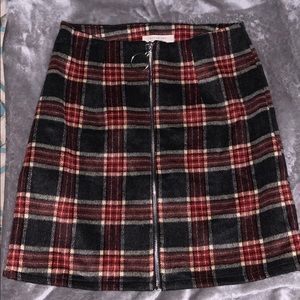 Plaid zip up skirt